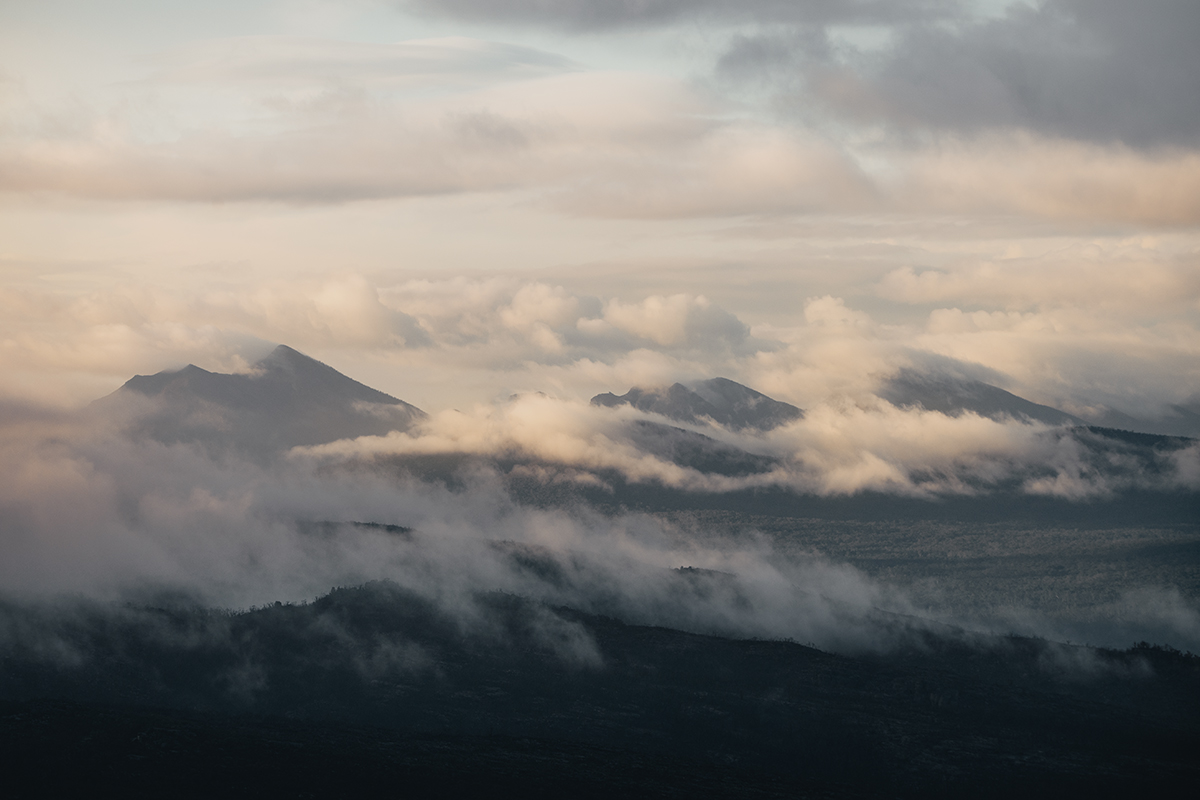 Grampians National Park - Sunrise clouds floating over peaks